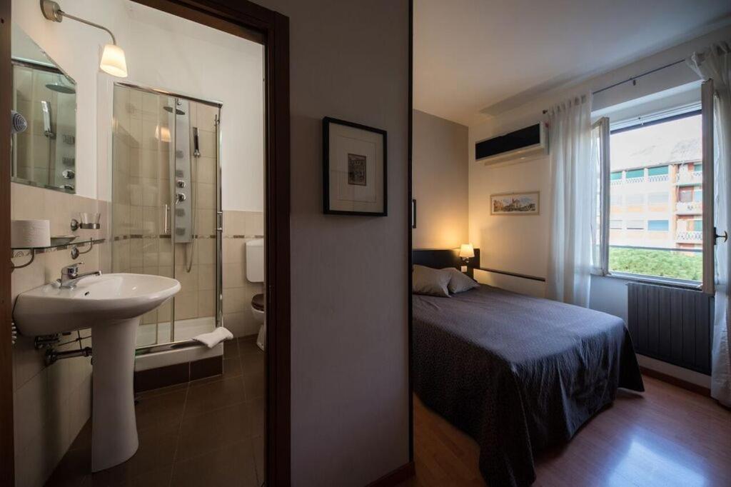 Domus Appia 154 B&B Roma Exterior foto